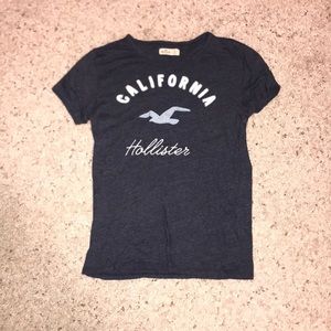 Woman hollister Tee